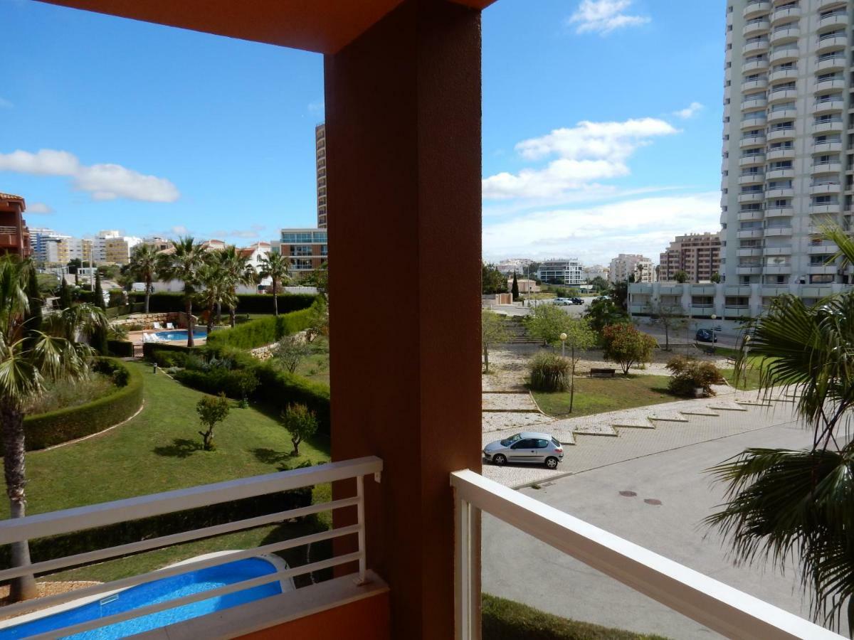 Beach & Sea Apt, Fast Wifi, Airco, Private Parking And Pool Portimão Exteriör bild