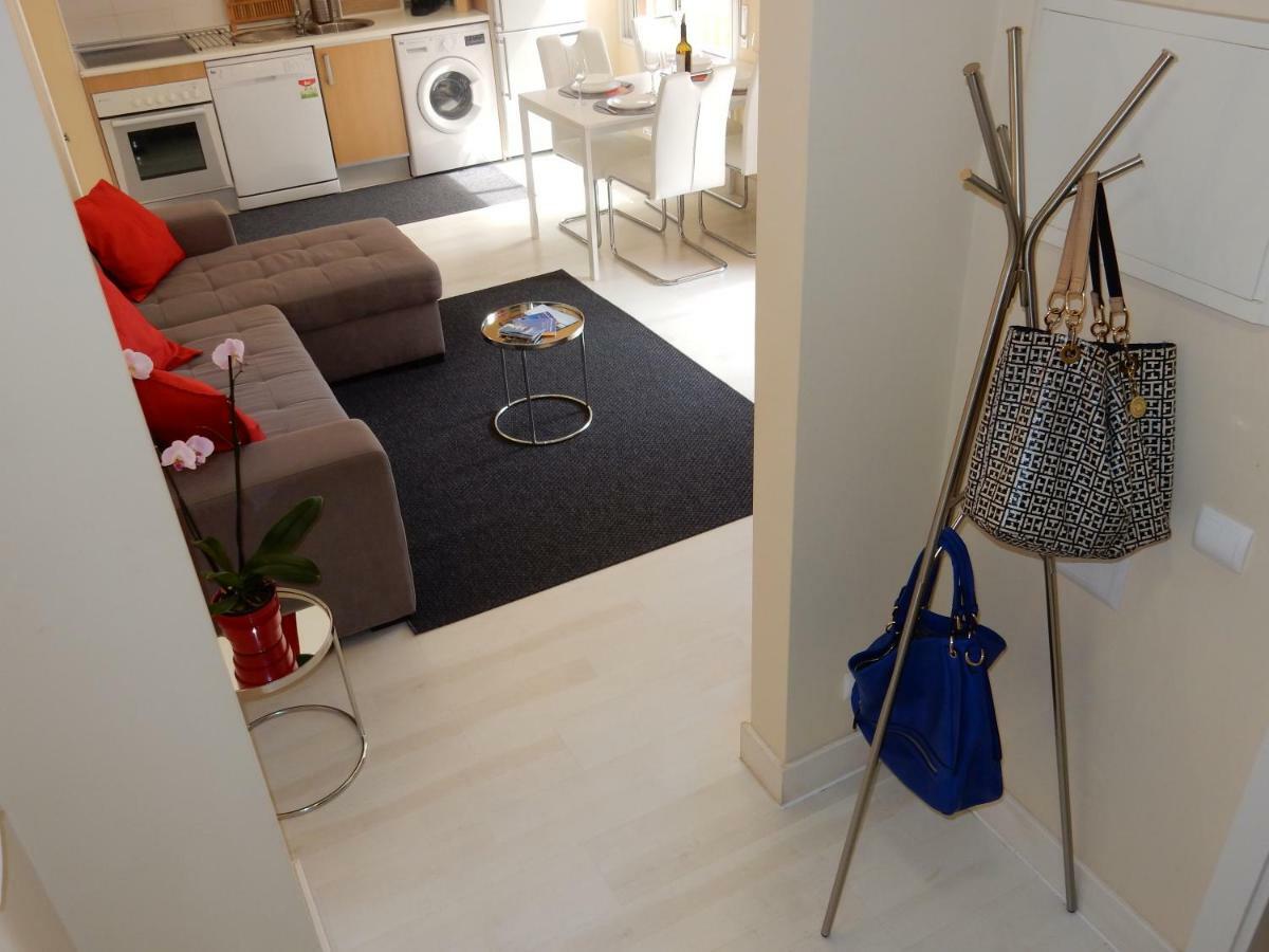 Beach & Sea Apt, Fast Wifi, Airco, Private Parking And Pool Portimão Exteriör bild