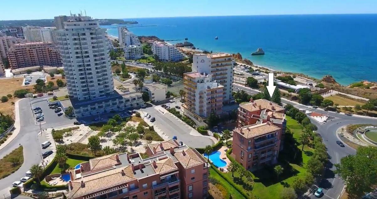 Beach & Sea Apt, Fast Wifi, Airco, Private Parking And Pool Portimão Exteriör bild